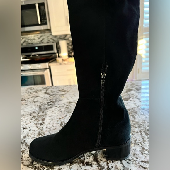 NEW! Stuart Weitzman suede black knee high boots - Picture 4 of 9